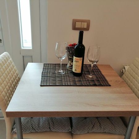 Studio Apartman Irena 2 Bijela Eksteriør bilde
