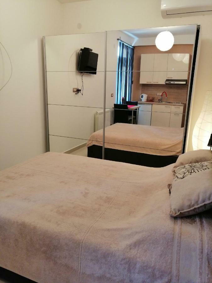 Studio Apartman Irena 2 Bijela Eksteriør bilde